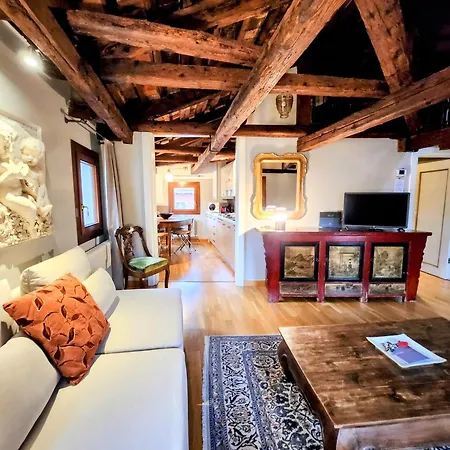 アパート Casanova Penthouse Near Rialto Rooftop View