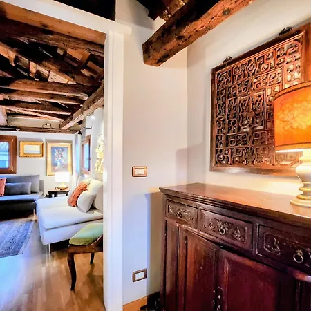 Casanova Penthouse Near Rialto Rooftop View アパート