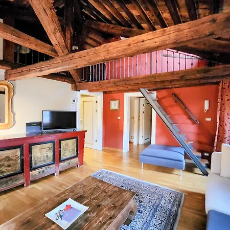 Casanova Penthouse Near Rialto Rooftop View *