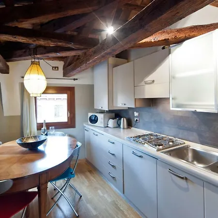 アパート Casanova Penthouse Near Rialto Rooftop View