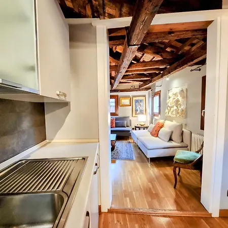 Casanova Penthouse In The Heart Of شقة