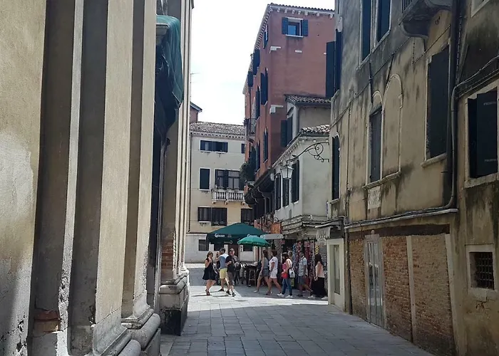 Casanova Penthouse Near Rialto Rooftop View Appartement