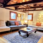 Casanova Penthouse Near Rialto Rooftop View Lejlighed